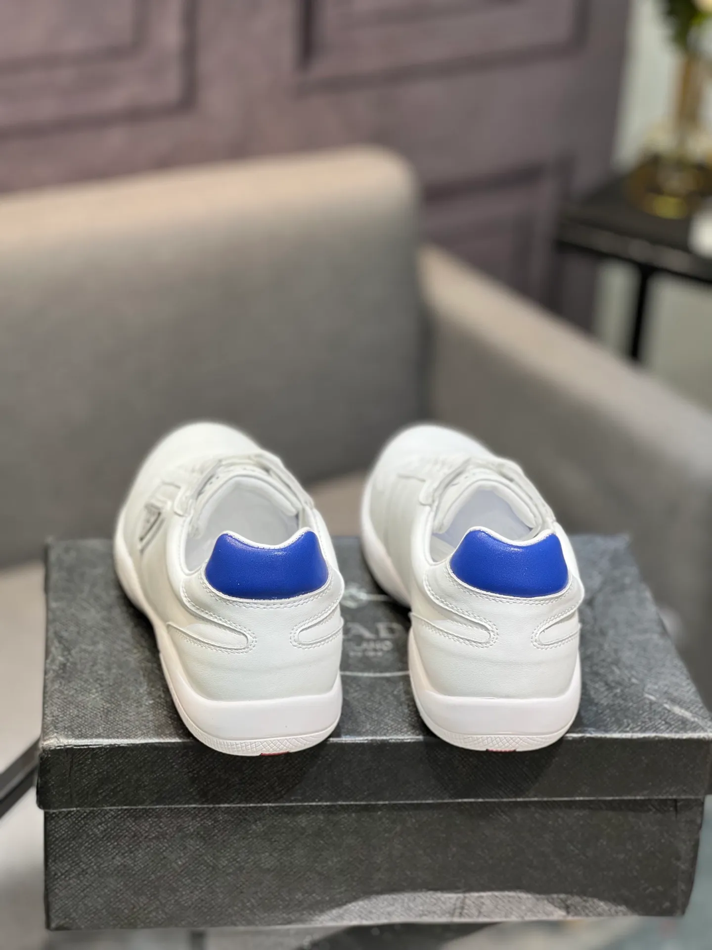 Men's men's shoes 💰440 [PRADA—Prada] 2025 latest model 🙈original replica! 👟👟👟Available here. The workmanship is top-notch. The upper is made of Italian 🇮🇹Imported calfskin. ❗️Breathable genuine leather lining @Suitable for travel. The original version has an enlarged engraved sole, making it suitable for all kinds of travels, showing low-key luxury. Size: 38-44 yards